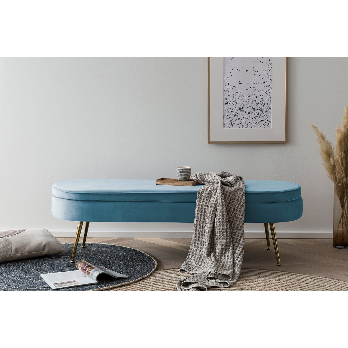 Lange Samt-Ottomane in Blau | VIA X SELECTION