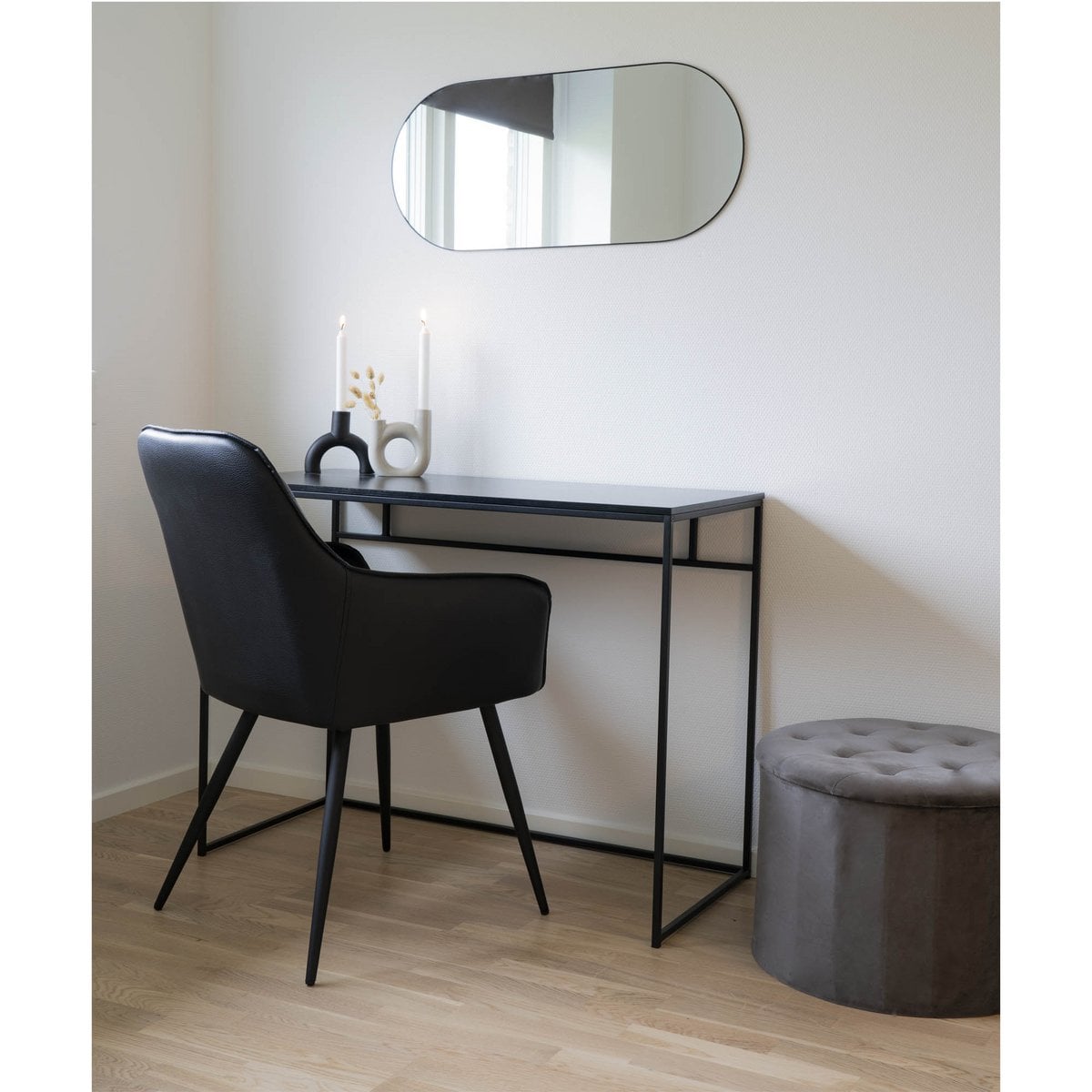 Schmaler ovaler Wandspiegel mit Stahlrahmen, 35 × 80 cm | VIA X SELECTION