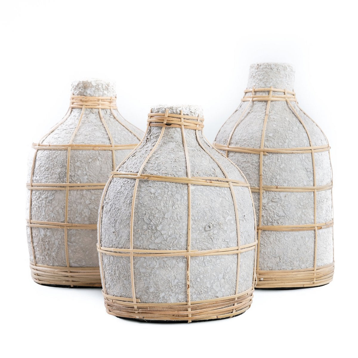 Mittlere Terrakotta-Vase in Betongrau und in Natur | VIA X SELECTION