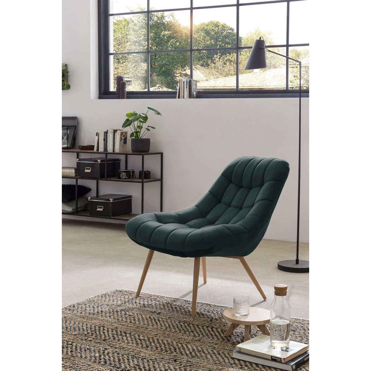 Loungesessel aus Samt grün mit XXL-Sitzfläche | VIA X SELECTION