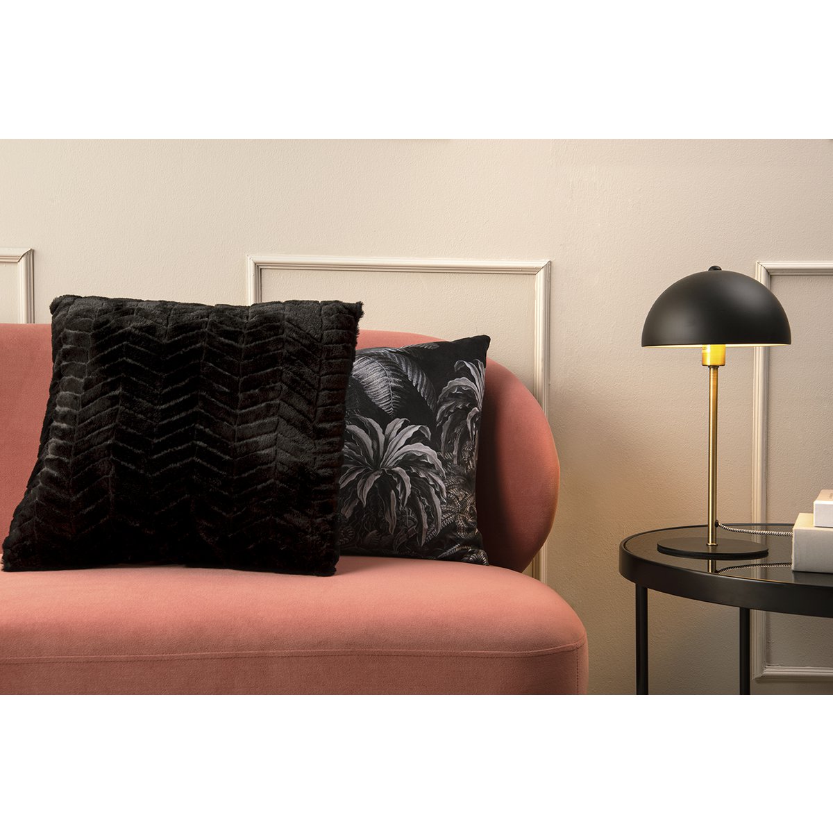 Leitmotiv Bonnet Tischleuchte in Schwarz | VIA X SELECTION