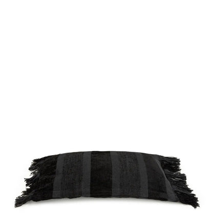 Kissenbezug aus Samt in Schwarz, 30 × 50 cm | VIA X SELECTION