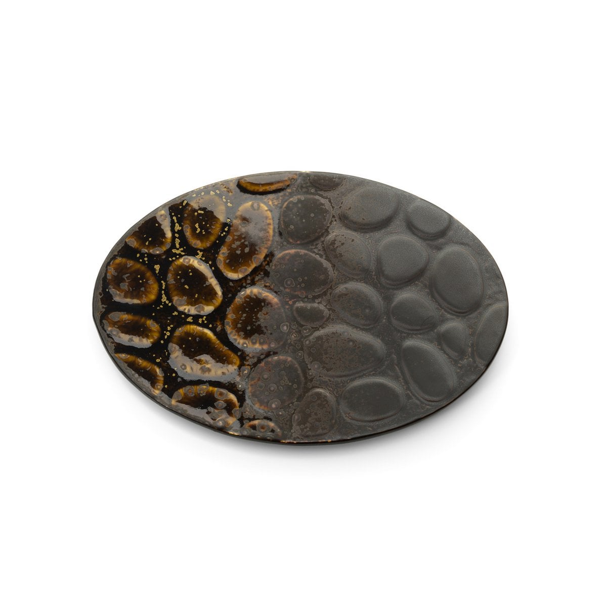 Ovaler Keramikteller in Braun 25,9 × 18 cm | VIA X SELECTION