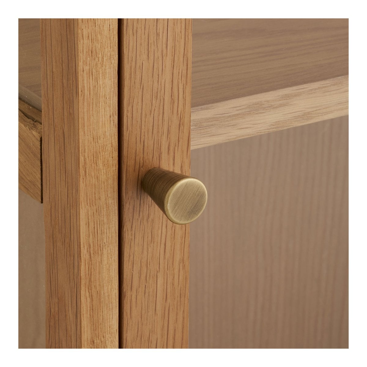 Wandschrank aus Eichenfurnier und Glas | VIA X SELECTION