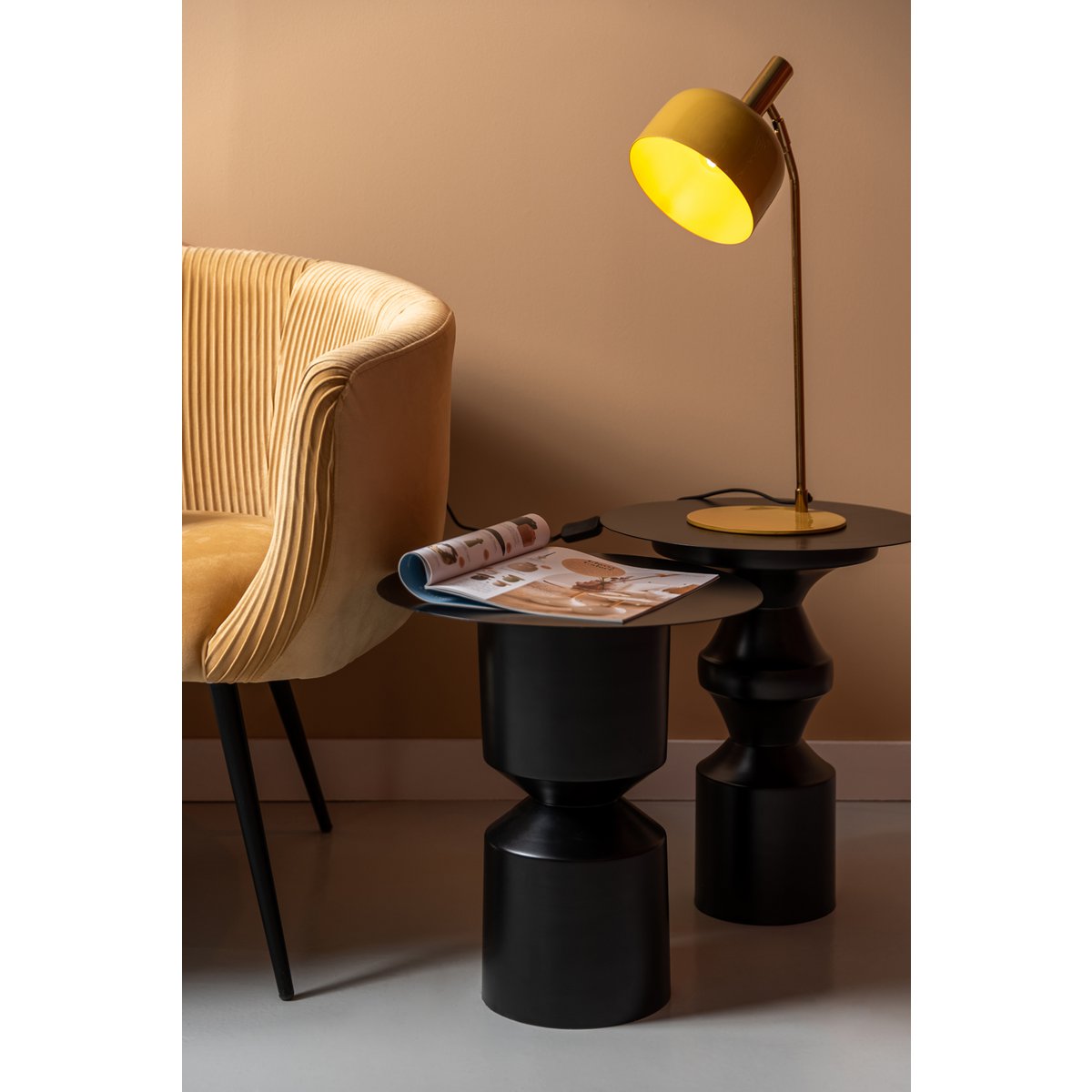 Leitmotiv Smart Tischleuchte in in Gelb | VIA X SELECTION