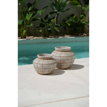 Große Terrakotta-Vase in Betongrau und in Natur | VIA X SELECTION