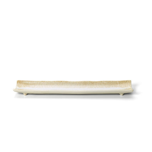 Lange Servierplatte aus Keramik in Weiß-Honig, 39 × 8 cm | VIA X SELECTION