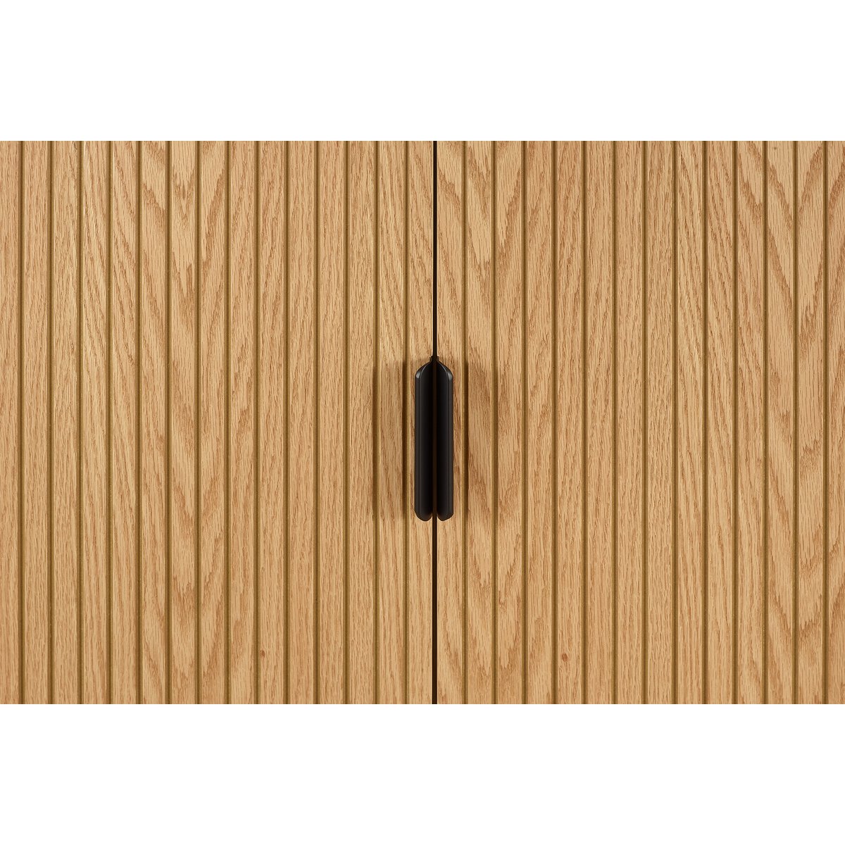 Hohe Kommode mit Eichenfront, 40 × 80 × 110 cm | VIA X SELECTION