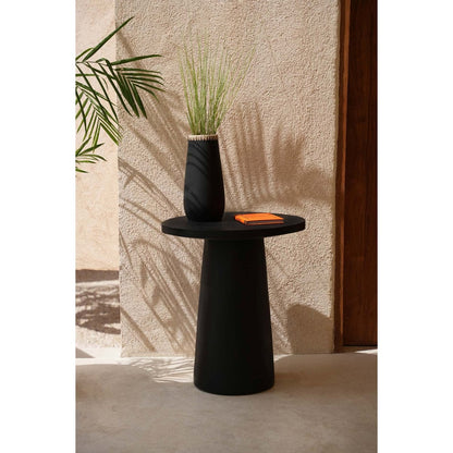 Schmale Terrakotta-Vase mit Raffia-Detail | VIA X SELECTION
