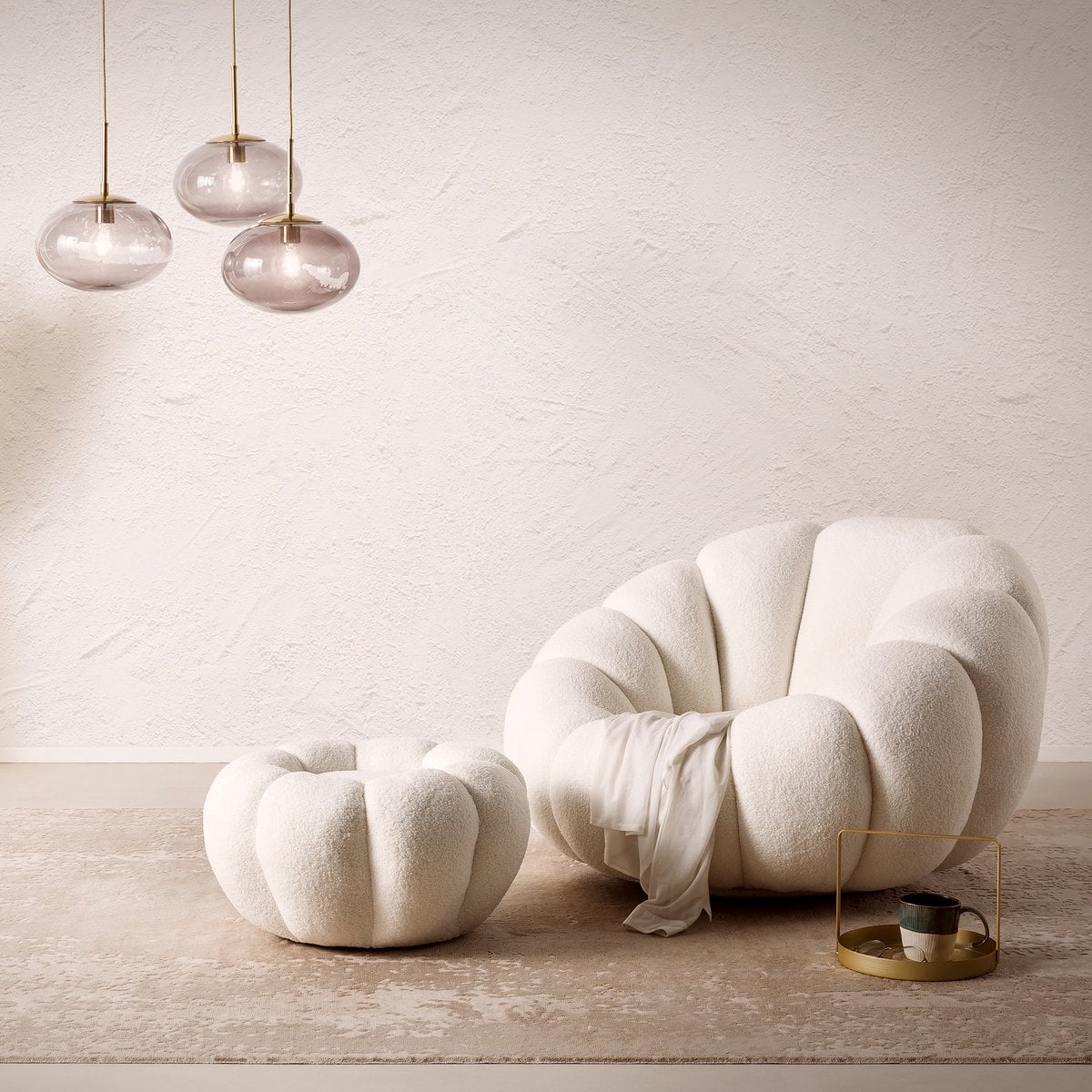 Sessel mit Hocker in Teddyfell-Optik weiß | VIA X SELECTION