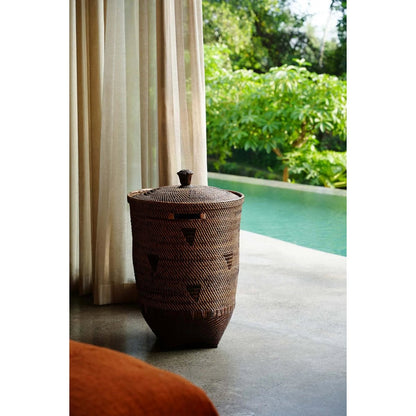 Wäschekorb aus Rattan natur-braun mit Deckel, 50 × 50 × 90 cm | VIA X SELECTION