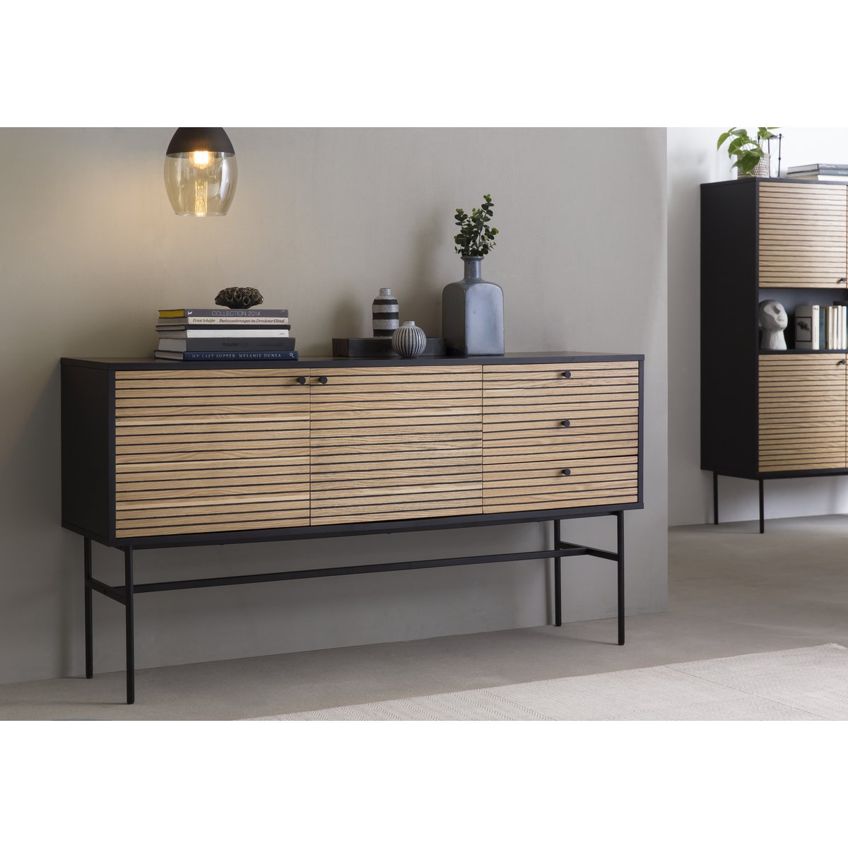 Sideboard schwarz mit Eichenfront, 40 × 160 × 85 cm | VIA X SELECTION
