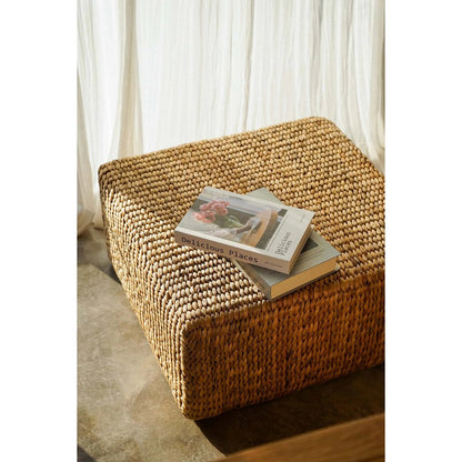 Quadratischer Pouf aus Wasserhyazinthe in Natur | VIA X SELECTION