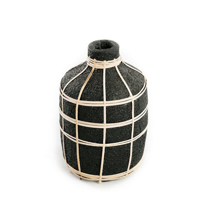 Mittlere runde Terrakotta-Vase mit Rattan-Detail | VIA X SELECTION