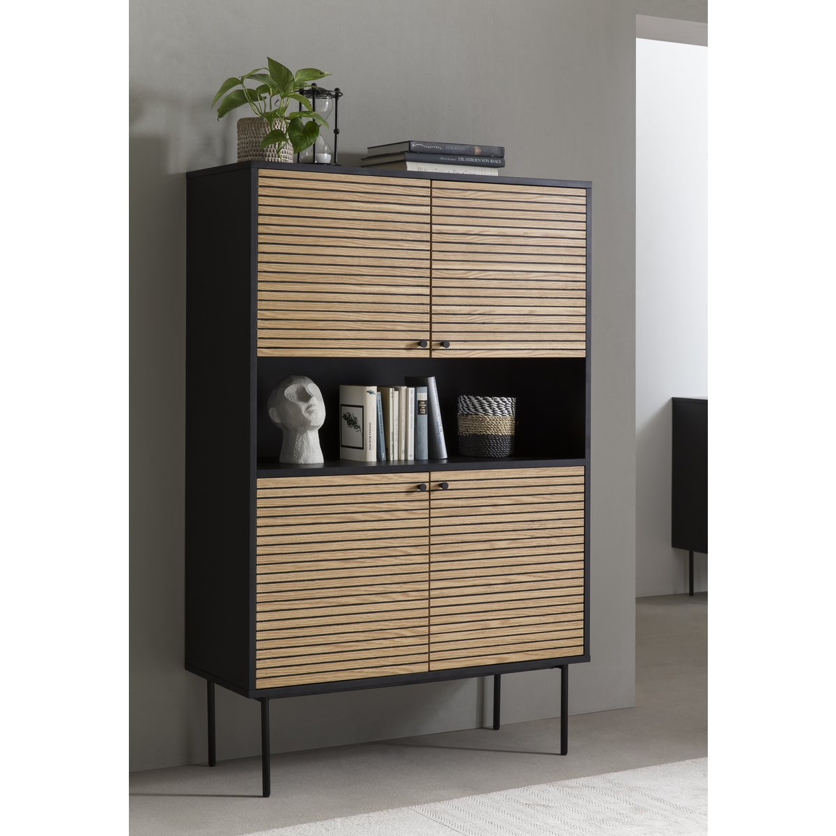 Highboard schwarz mit Eichenfront, 40 × 100 × 155 cm | VIA X SELECTION