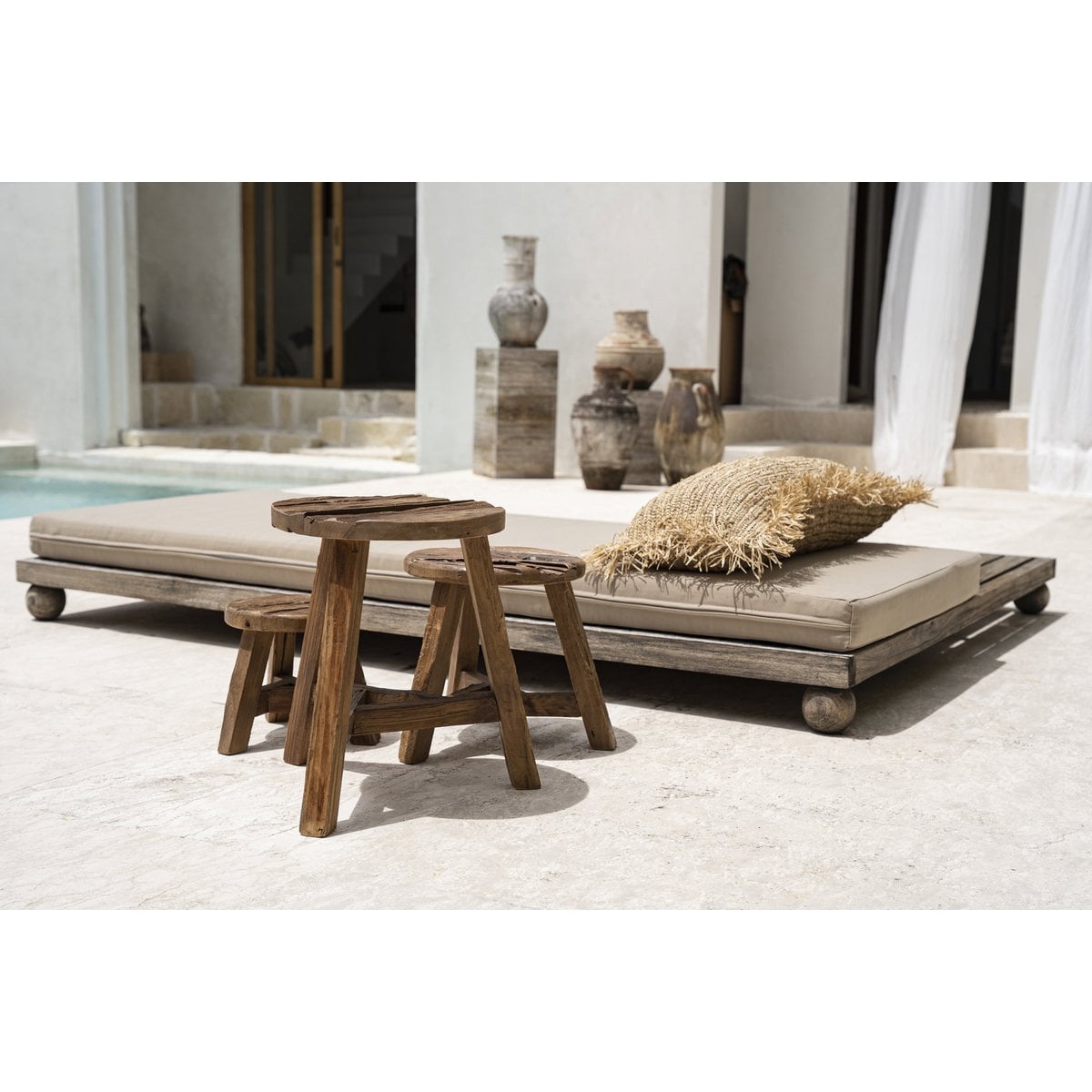 Hocker aus recyceltem Teakholz natur groß | VIA X SELECTION