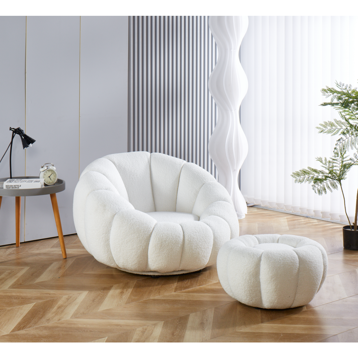 Sessel mit Hocker in Teddyfell-Optik weiß | VIA X SELECTION