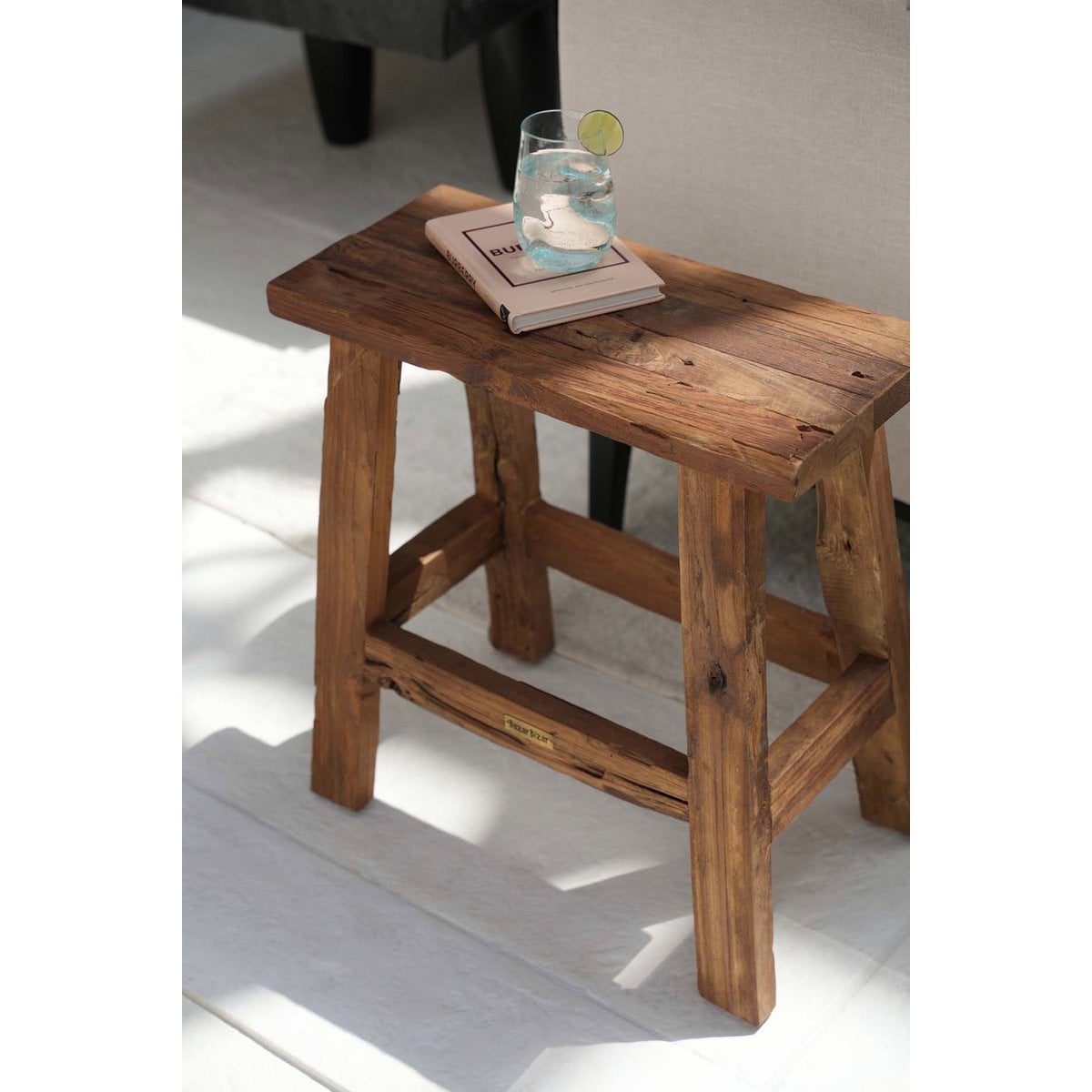 Hocker aus Holz natur mit schmaler Form | VIA X SELECTION