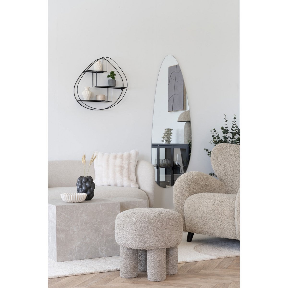 Kubischer Polsterpouf in Grau | VIA X SELECTION