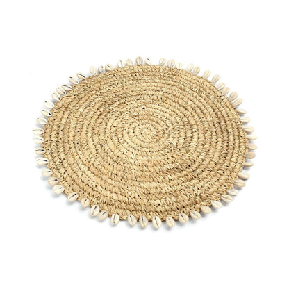 Raffia-Untersetzer mit Kaurimuscheln, Ø 23 cm | VIA X SELECTION