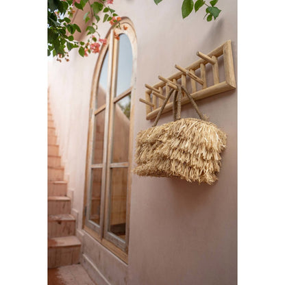 Kleiderbügel aus Teakholz mit organischer Form, 70 × 10 × 20 cm | VIA X SELECTION