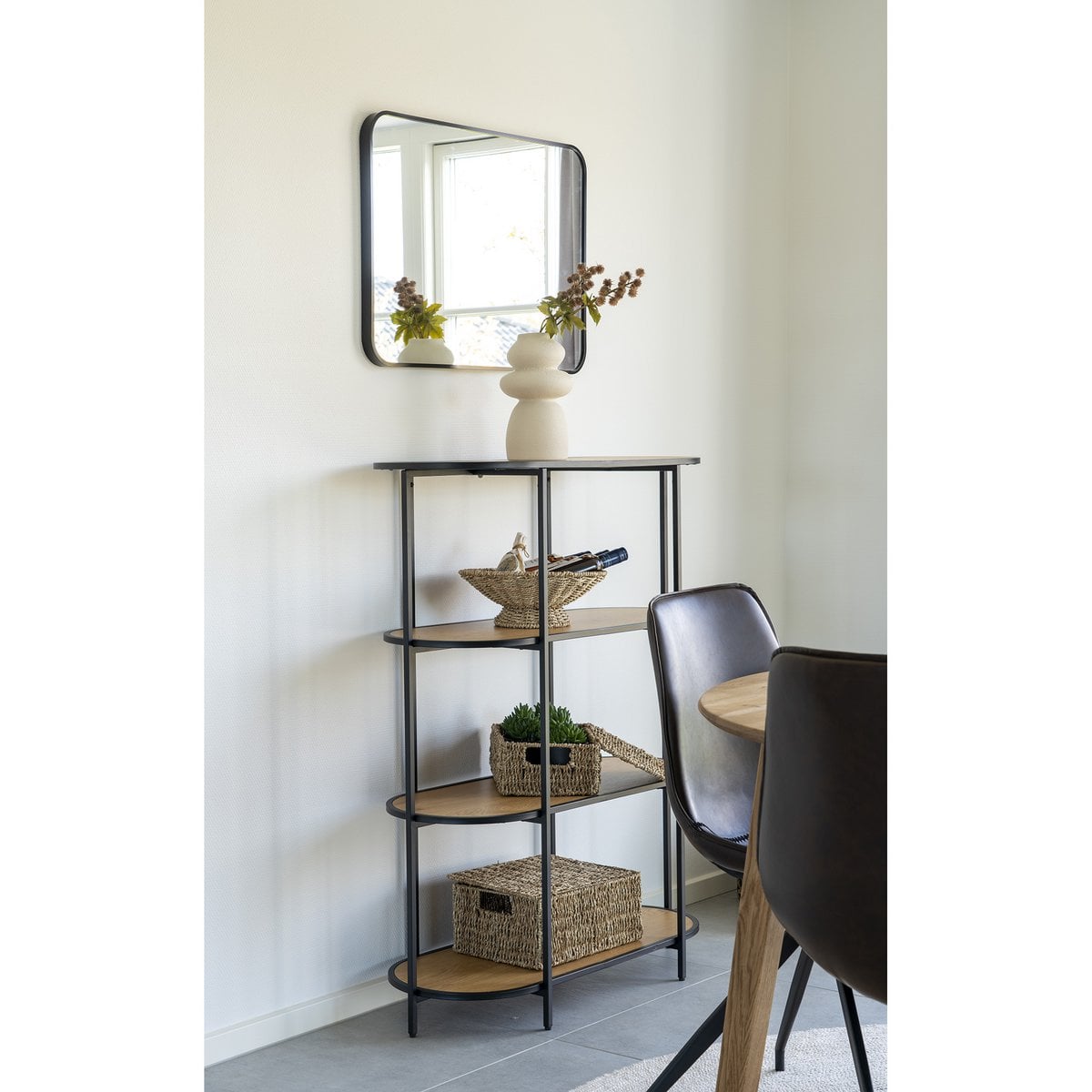 Ovales Regal in Eichenoptik mit schwarzem Stahlgestell, 85 × 36 × 111 cm | VIA X SELECTION