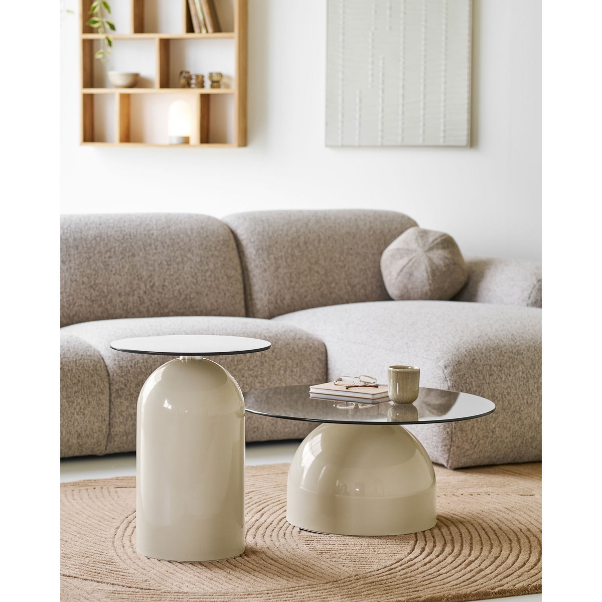 Runder Couchtisch aus Metall und Glas in Grau-Beige, Ø, 70 × 33 cm | VIA X SELECTION