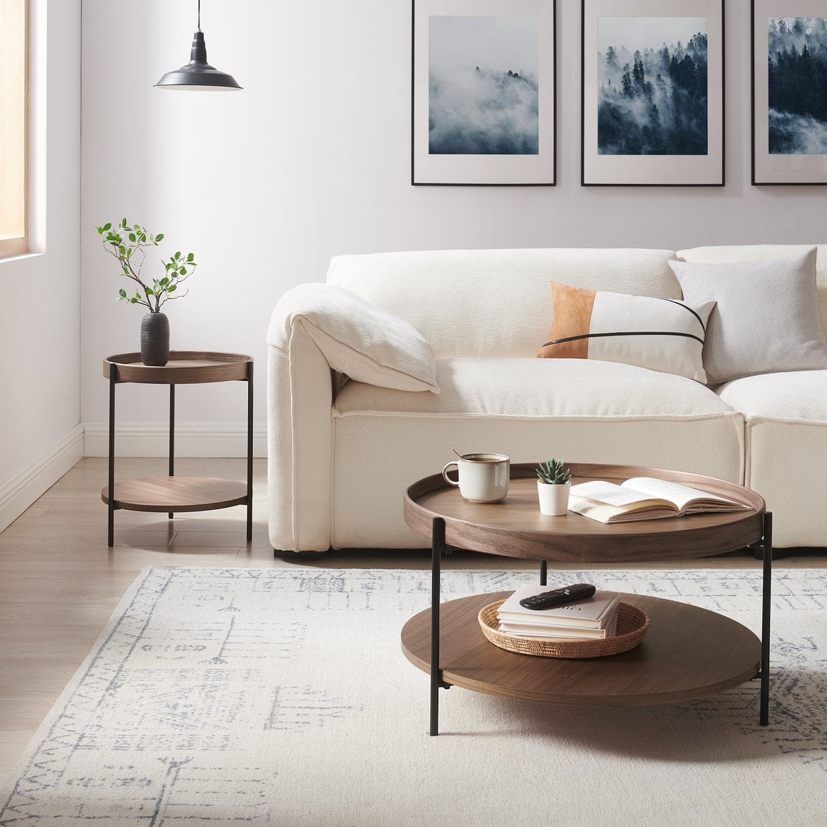 Couchtisch im 2er-Set im Walnusston mit Metallgestell 69 × 69 × 39 /, 44 × 44 × 49 cm | VIA X SELECTION