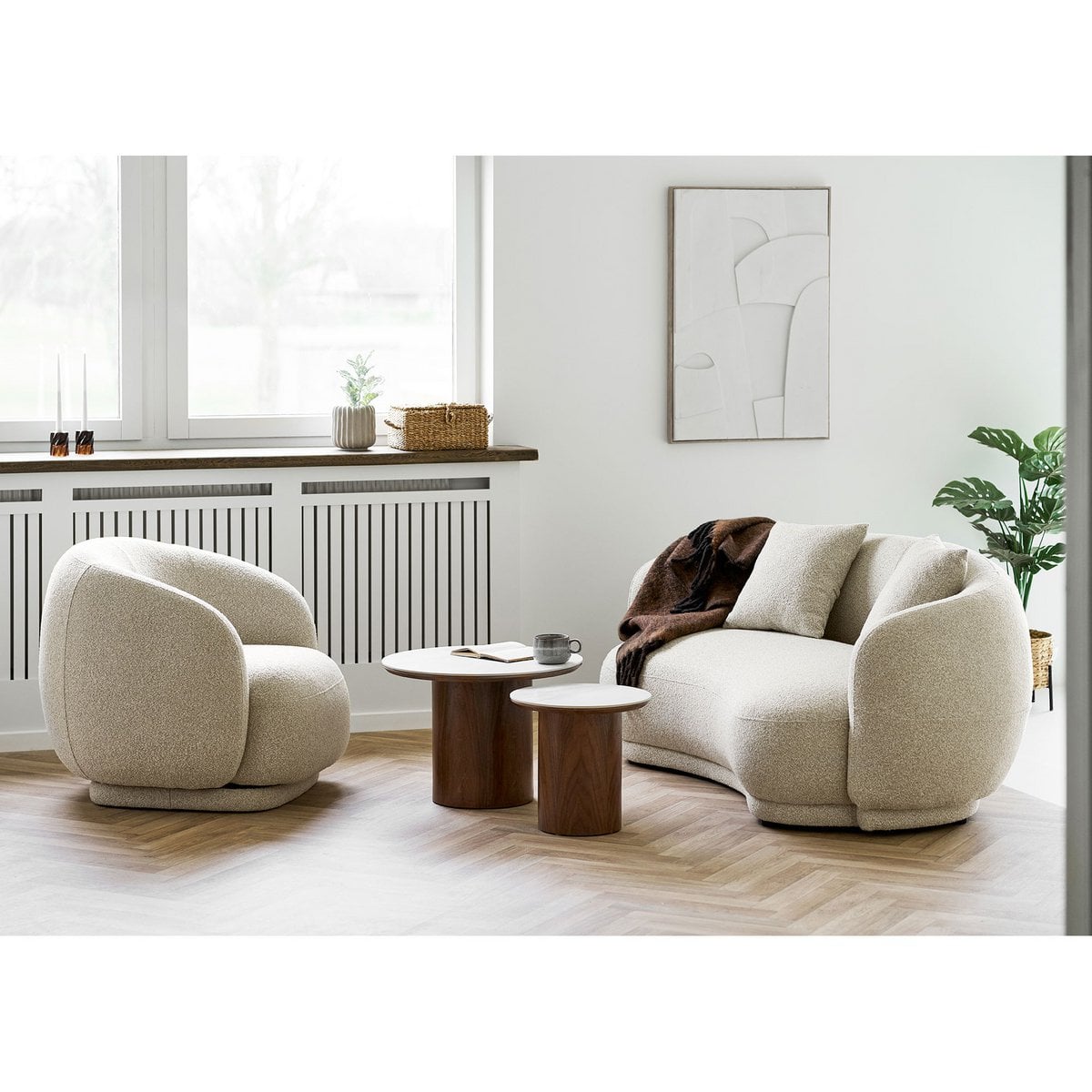 Runder Beistelltisch aus Keramik und Eschenfurnier, Ø, 40 × 38 cm | VIA X SELECTION