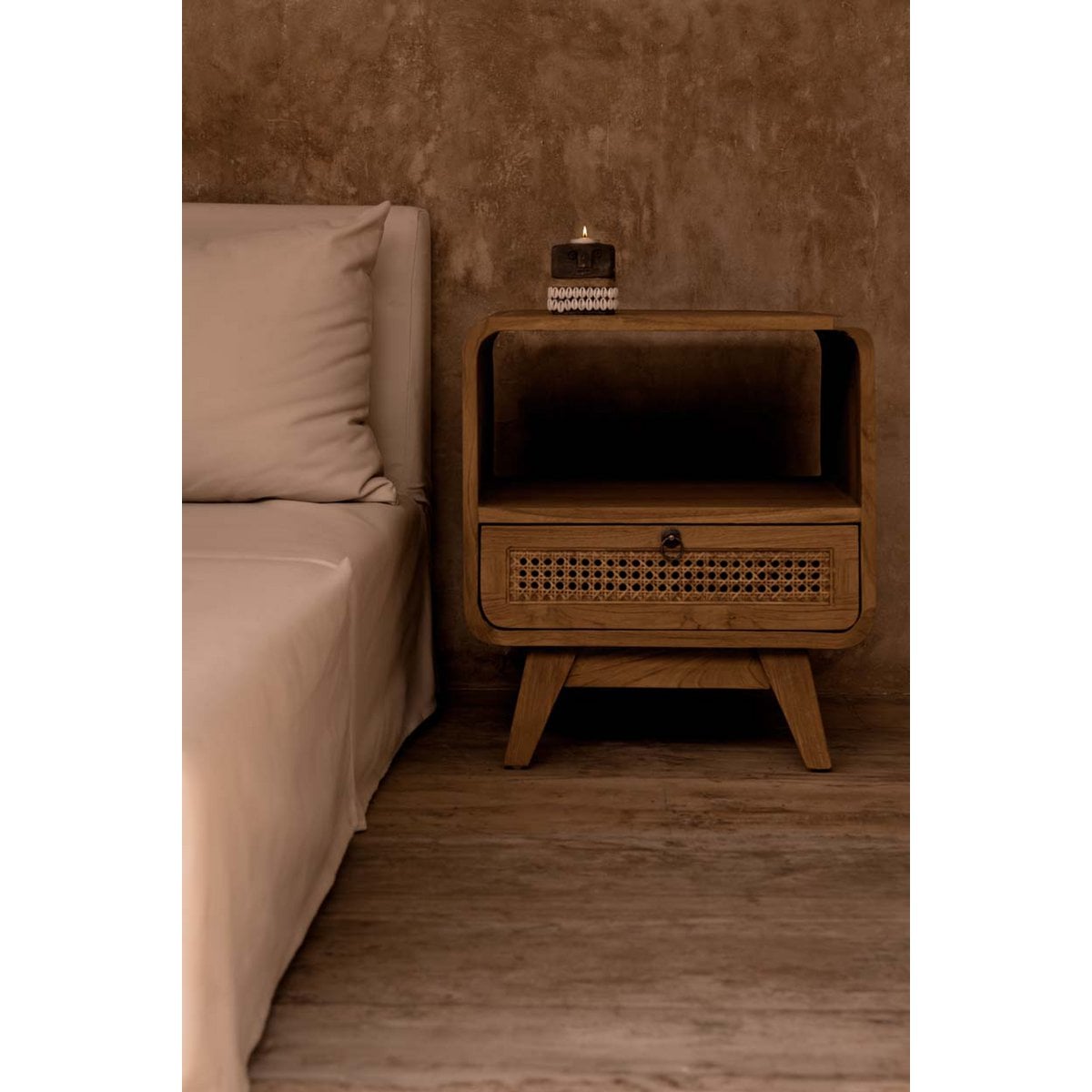 Runder Nachttisch aus Rattan, 50 × 50 × 55 cm | VIA X SELECTION