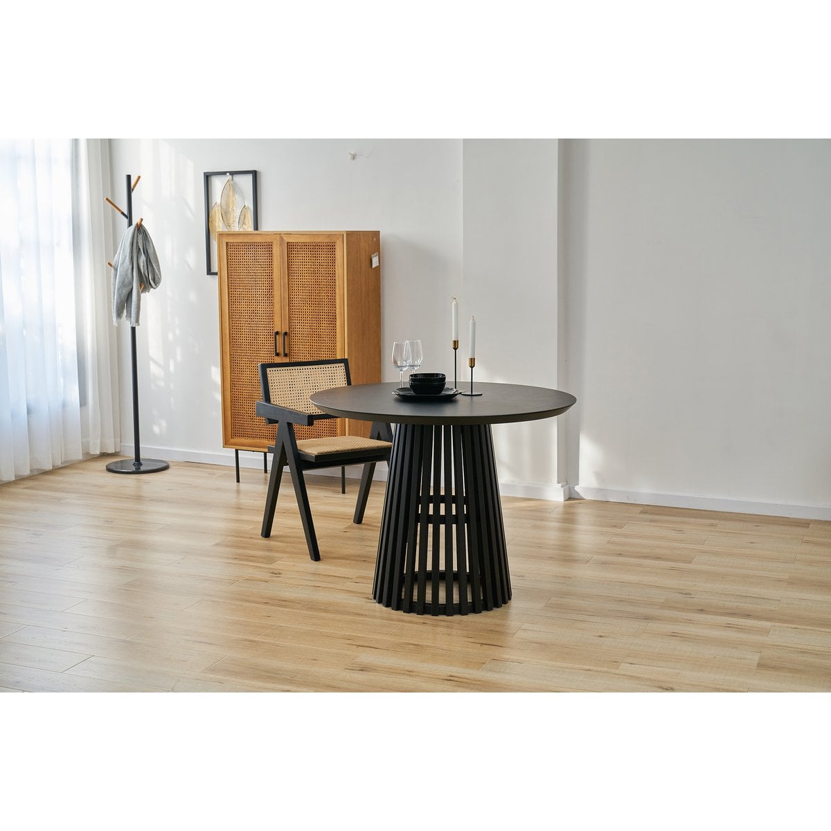 Runder Esstisch Heveaholz schwarz 100 cm | VIA X SELECTION