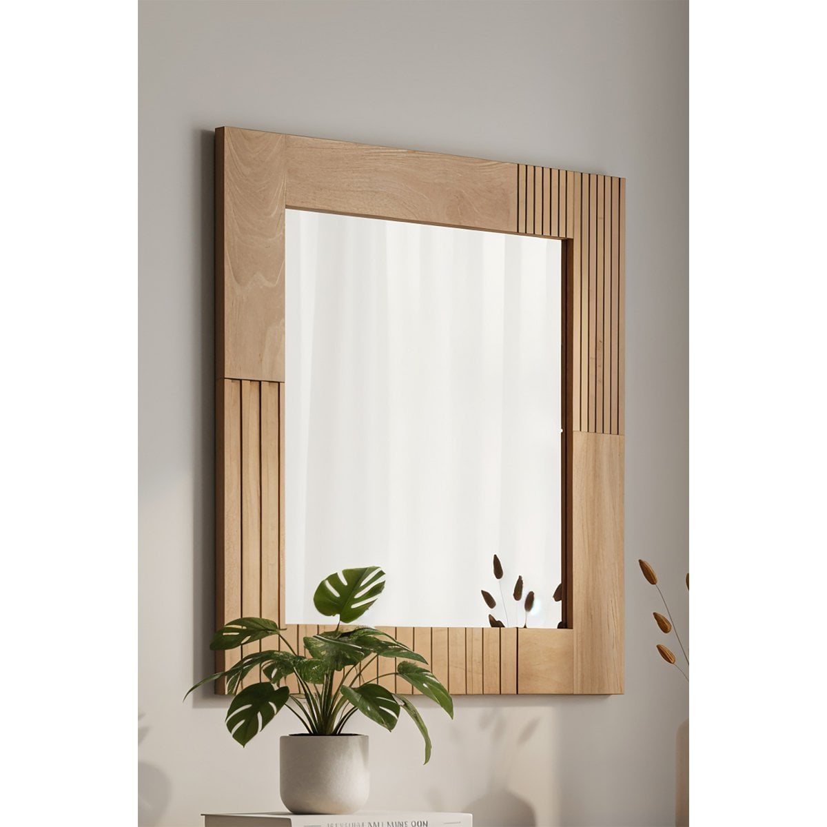 Wandspiegel mit Lamellenrahmen aus Mangoholz, 68 × 79 cm | VIA X SELECTION
