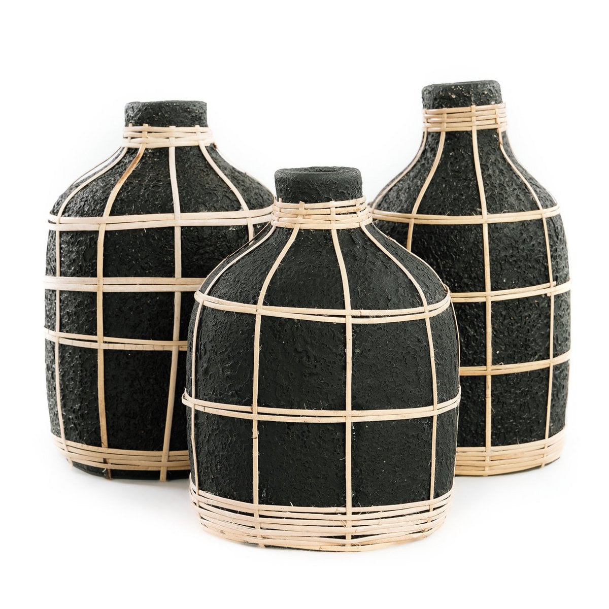 Kleine runde Terrakotta-Vase mit Rattan-Detail | VIA X SELECTION