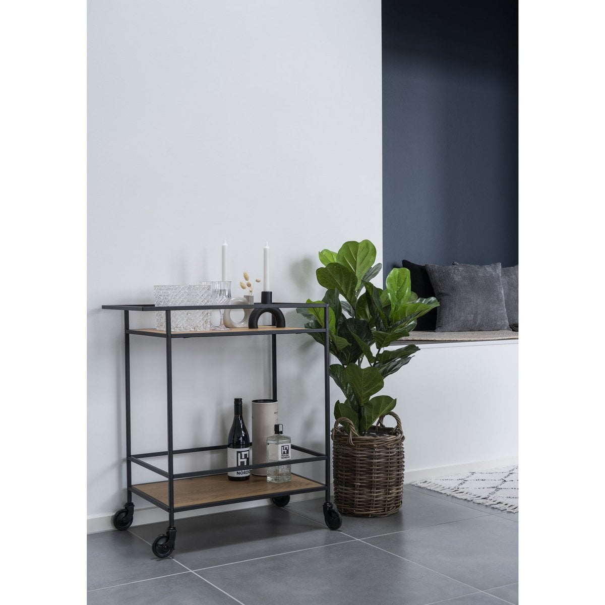 Barwagen in Eichenoptik und Schwarz, 68 × 40 × 79 cm | VIA X SELECTION