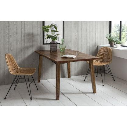 Esszimmerstuhl aus naturbelassenem Rattan mit schwarzem Metallgestell | VIA X SELECTION