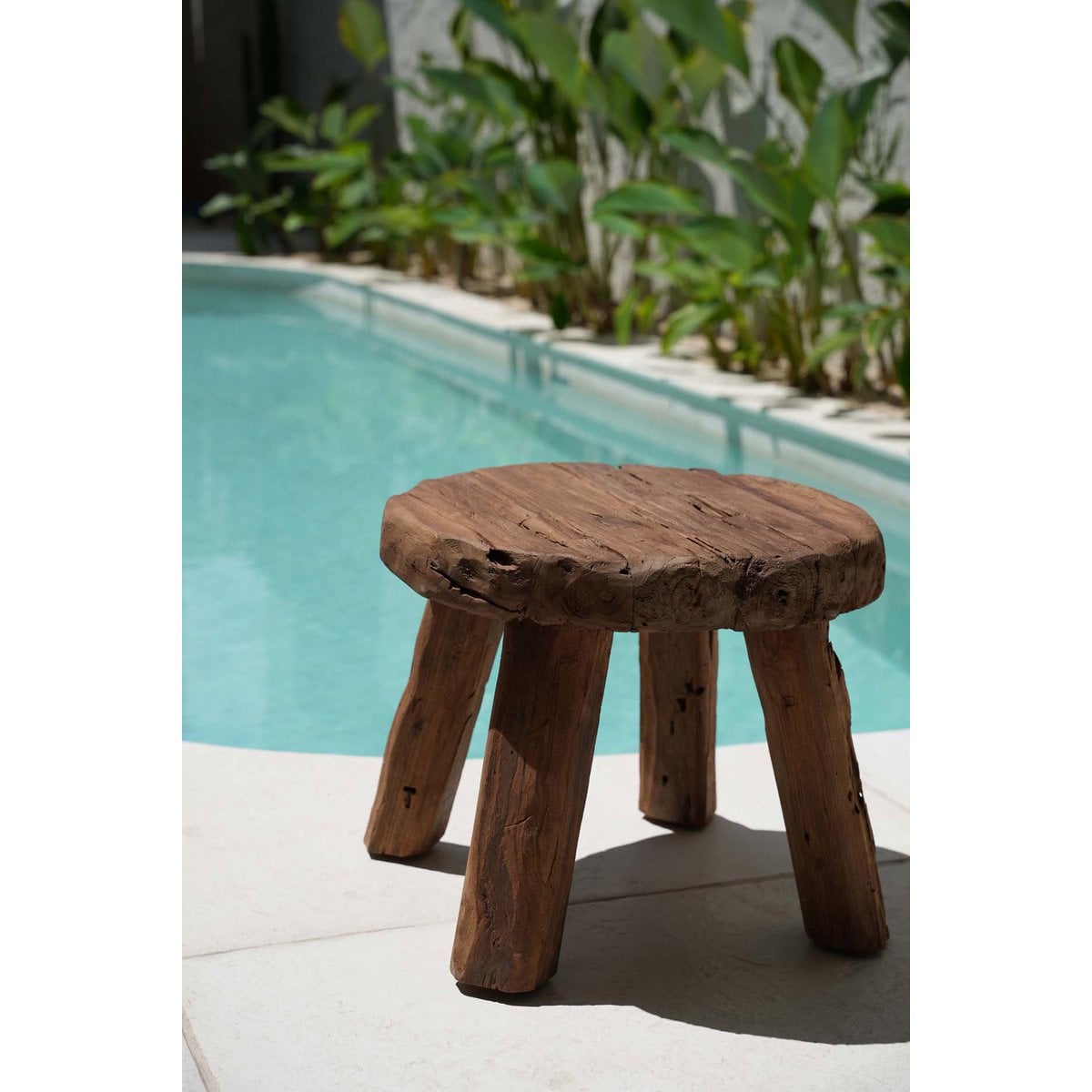 Rustikaler Beistelltisch aus Holz, 50 × 50 × 40 cm | VIA X SELECTION