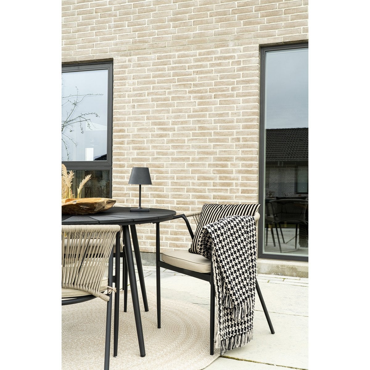 Plaid aus Baumwollmix in Schwarz und Beige, 130 × 180 cm | VIA X SELECTION