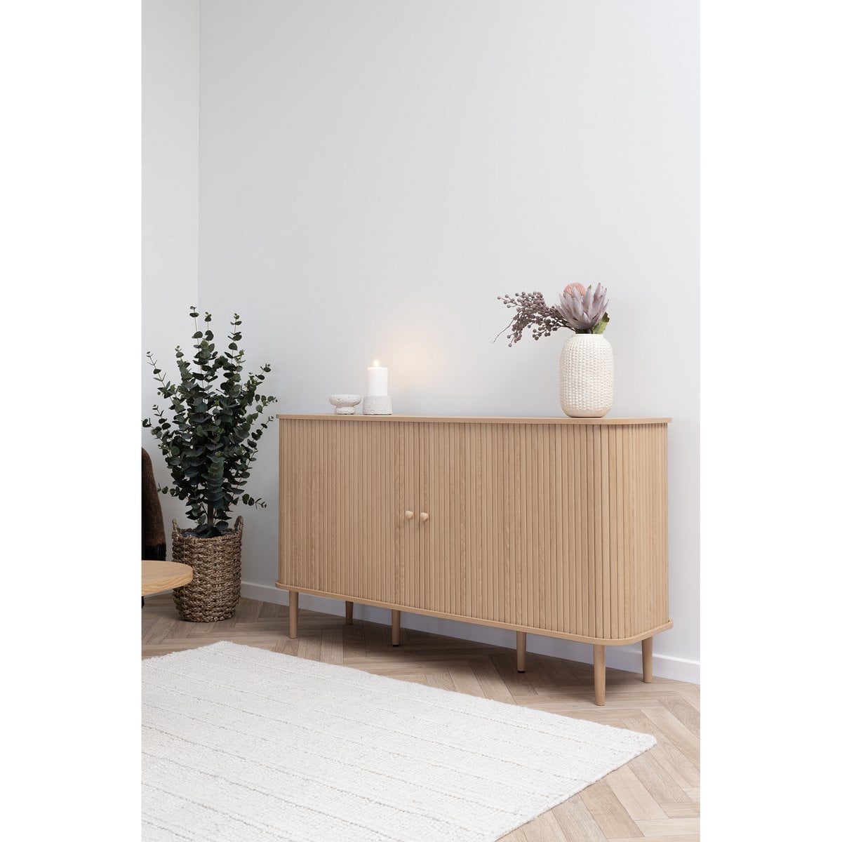 Sideboard in Holzoptik, 140 × 40 × 79 cm | VIA X SELECTION