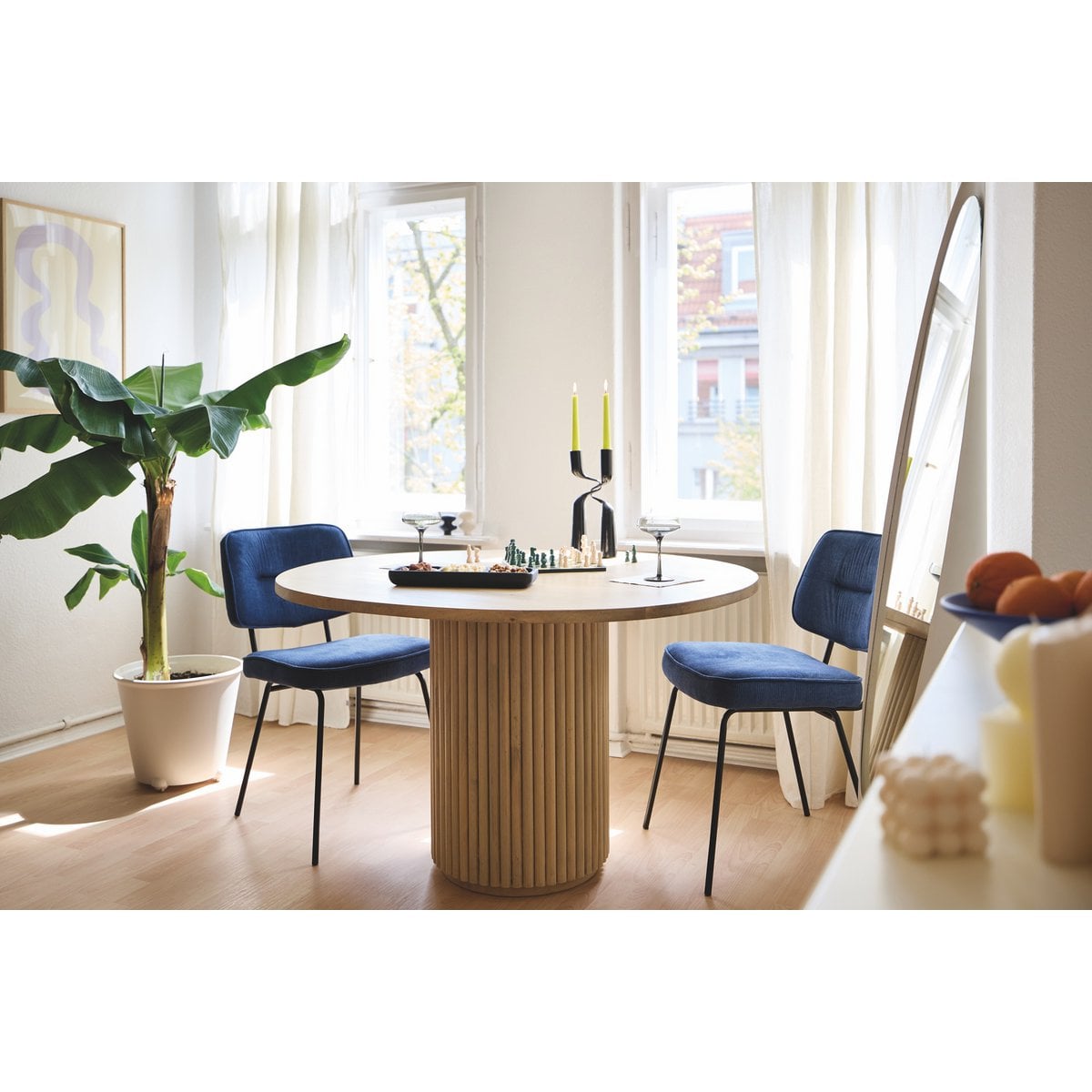 TOM TAILOR Home runder Esstisch Mangoholz gerippter Mittelfuß 120 cm | VIA X SELECTION
