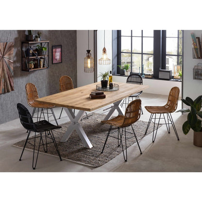 Esszimmerstuhl aus naturbelassenem Rattan mit schwarzem Metallgestell | VIA X SELECTION
