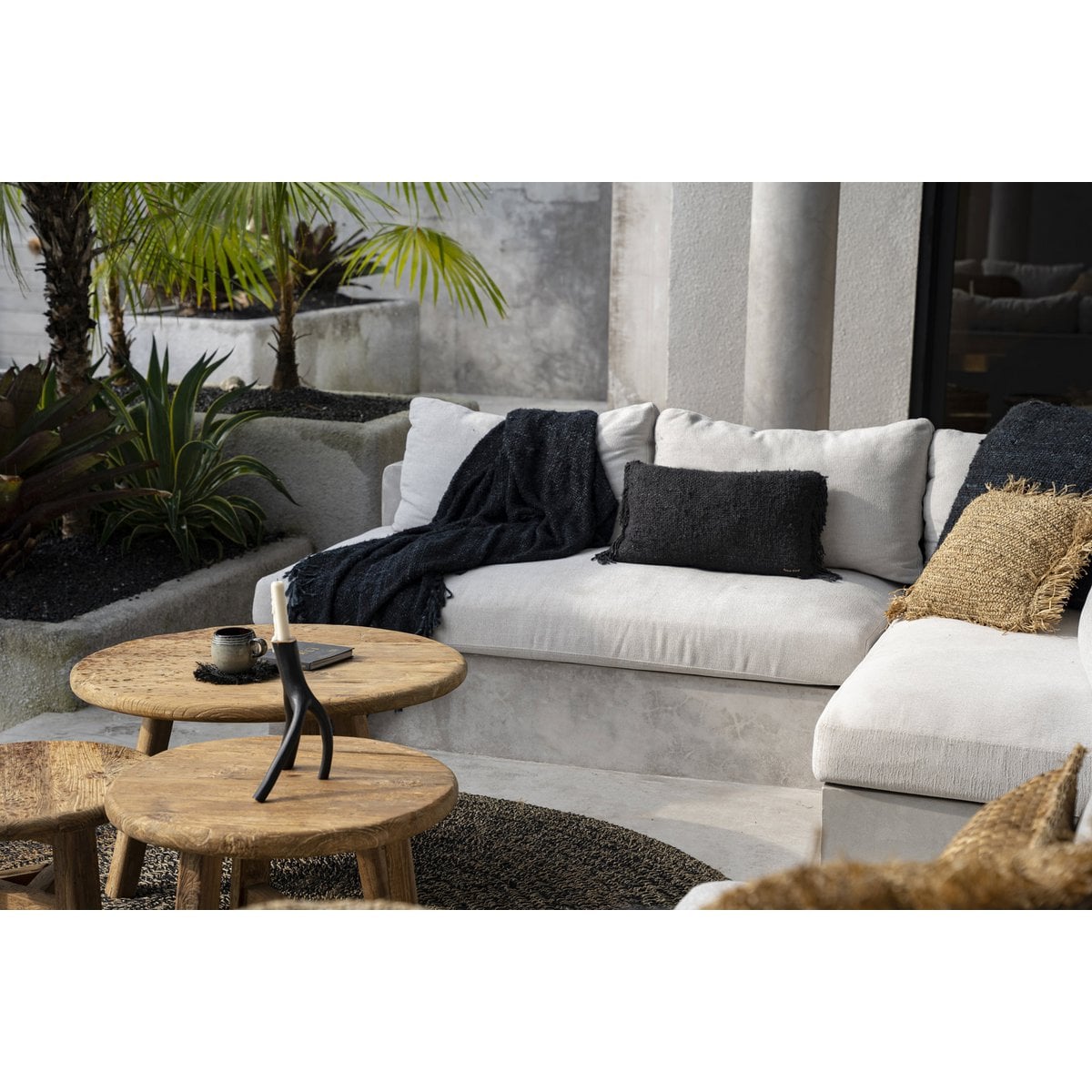 Kissenbezug aus Baumwolle in Schwarz und Dunkelblau, 30 × 50 cm | VIA X SELECTION