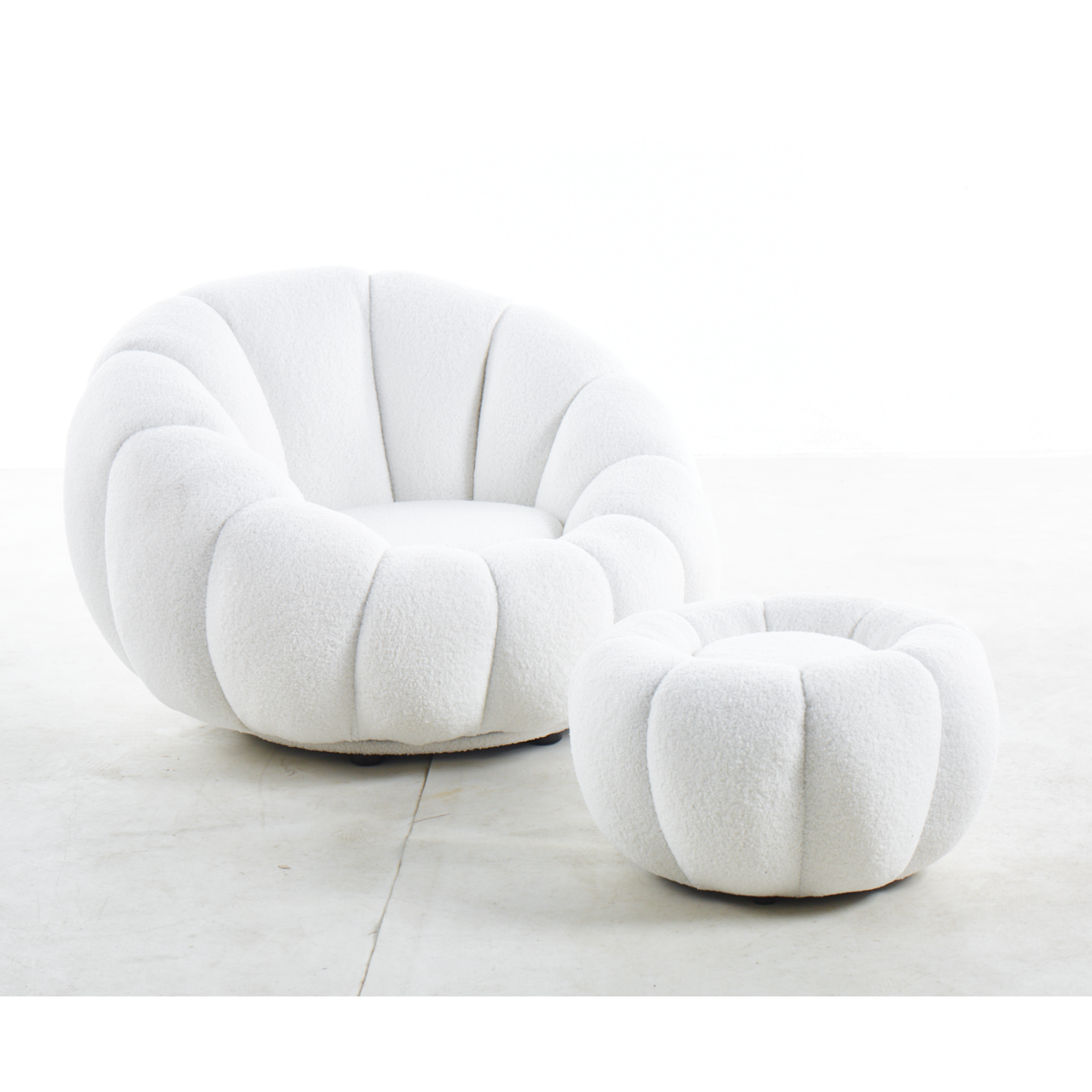 Sessel mit Hocker in Teddyfell-Optik weiß | VIA X SELECTION