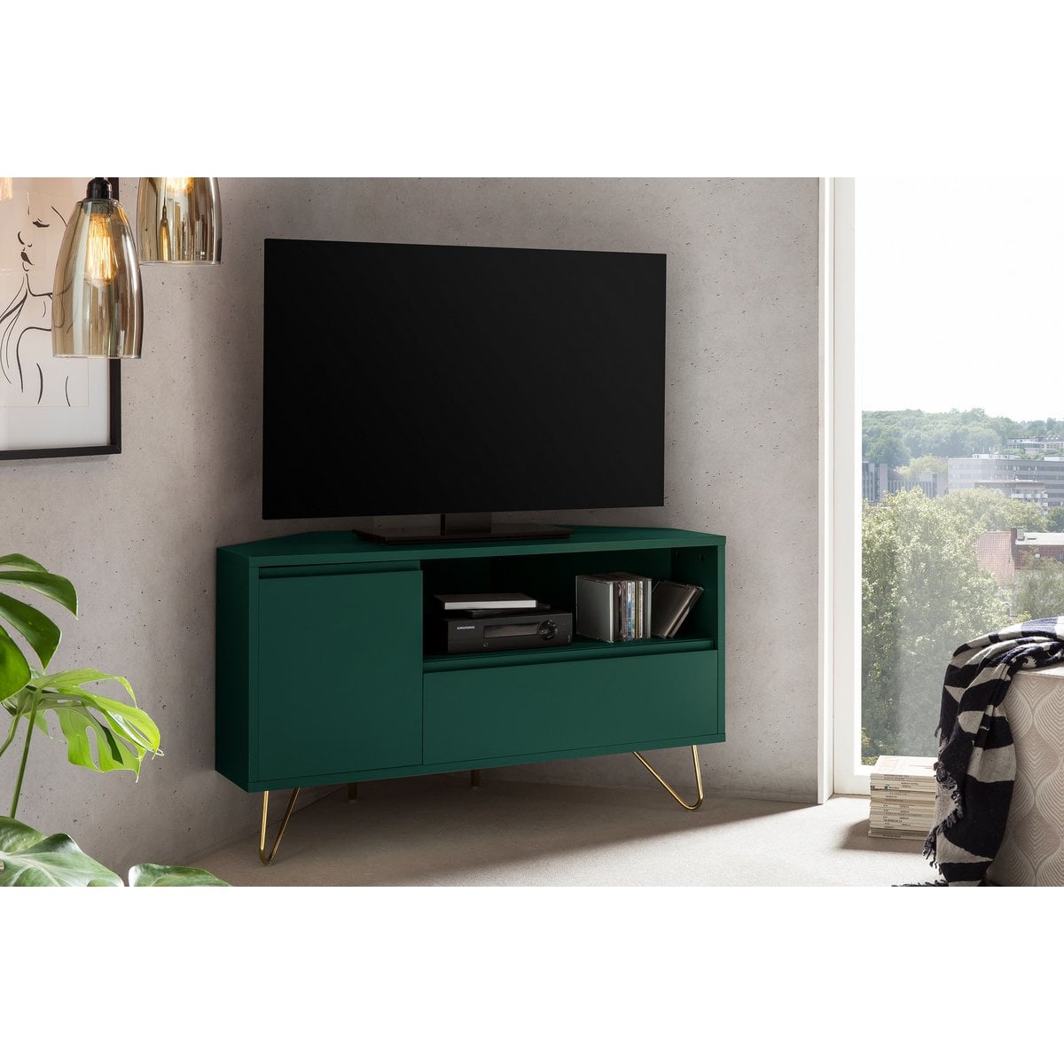 TV-Ecklowboard in Grün mit goldfarbenen Metallbeinen, 100 × 50 × 58 cm | VIA X SELECTION