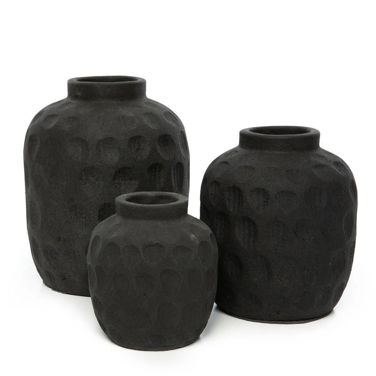 Schwarze Terrakotta-Vase in kompakter Form | VIA X SELECTION