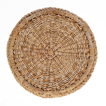 Geflochtener Hocker aus Bananenblatt natur mit geschlossener Form | VIA X SELECTION
