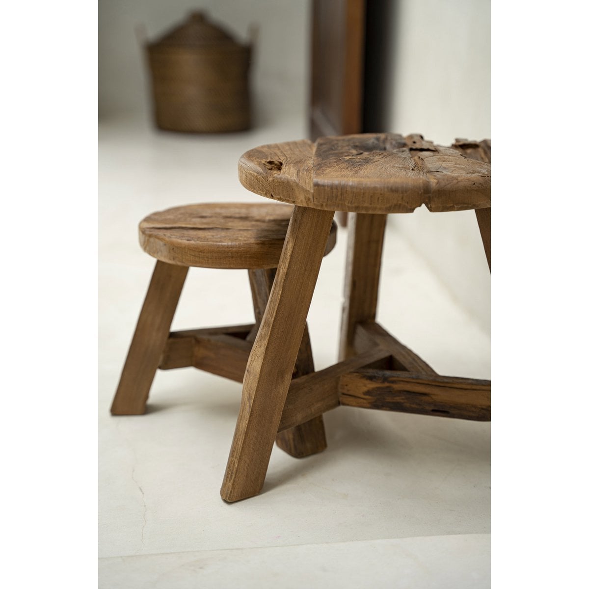 Hocker aus recyceltem Teakholz natur mittel | VIA X SELECTION
