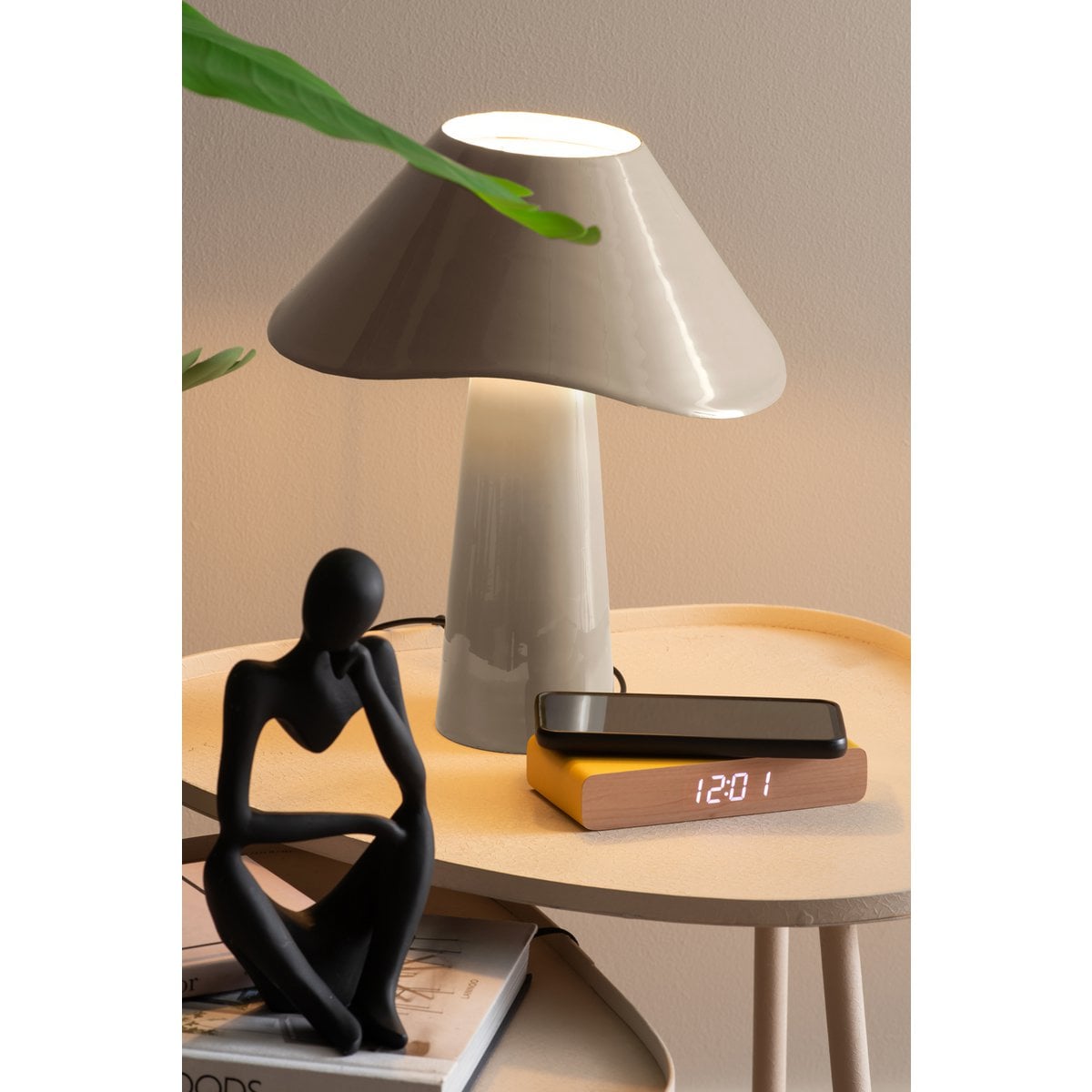 Leitmotiv Ameno Tischleuchte in in Grau | VIA X SELECTION