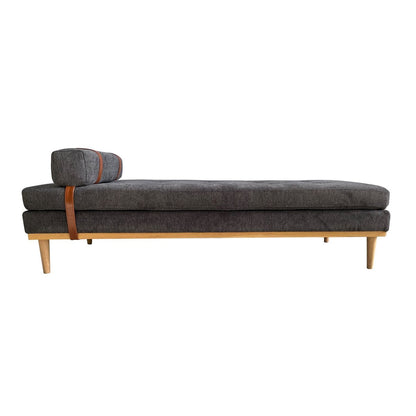 Daybed aus anthrazitfarbenem Strukturstoff mit Nackenrolle | VIA X SELECTION