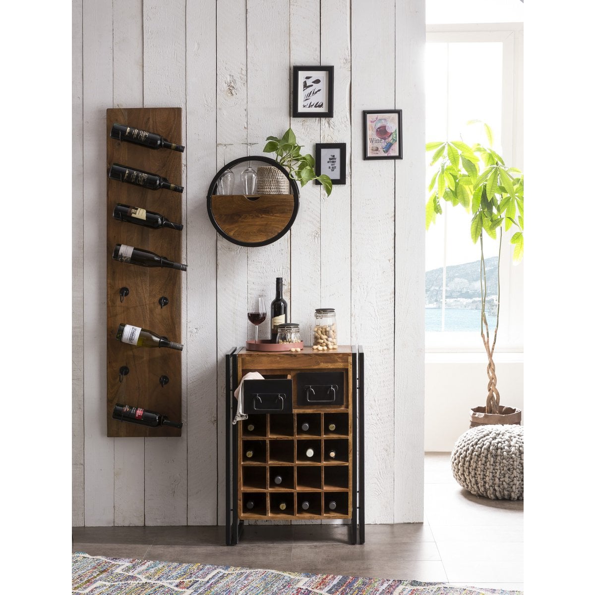 Wand-Weinregal aus Akazienholz und schwarzem Metall für 8 Flaschen, 16 × 33 × 148 cm | VIA X SELECTION