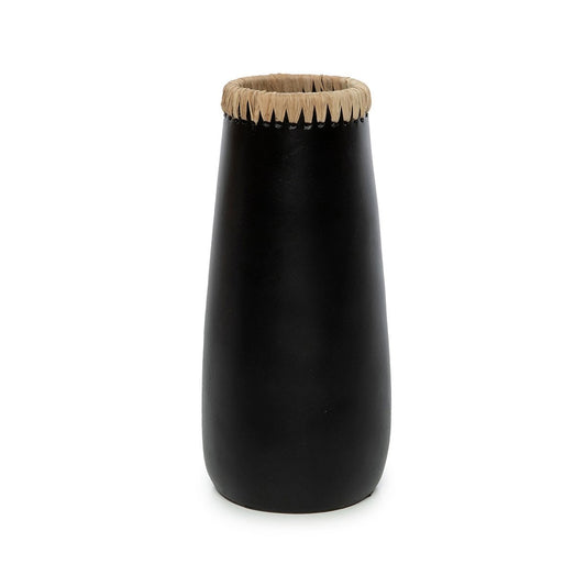 Schmale Terrakotta-Vase mit Raffia-Detail | VIA X SELECTION